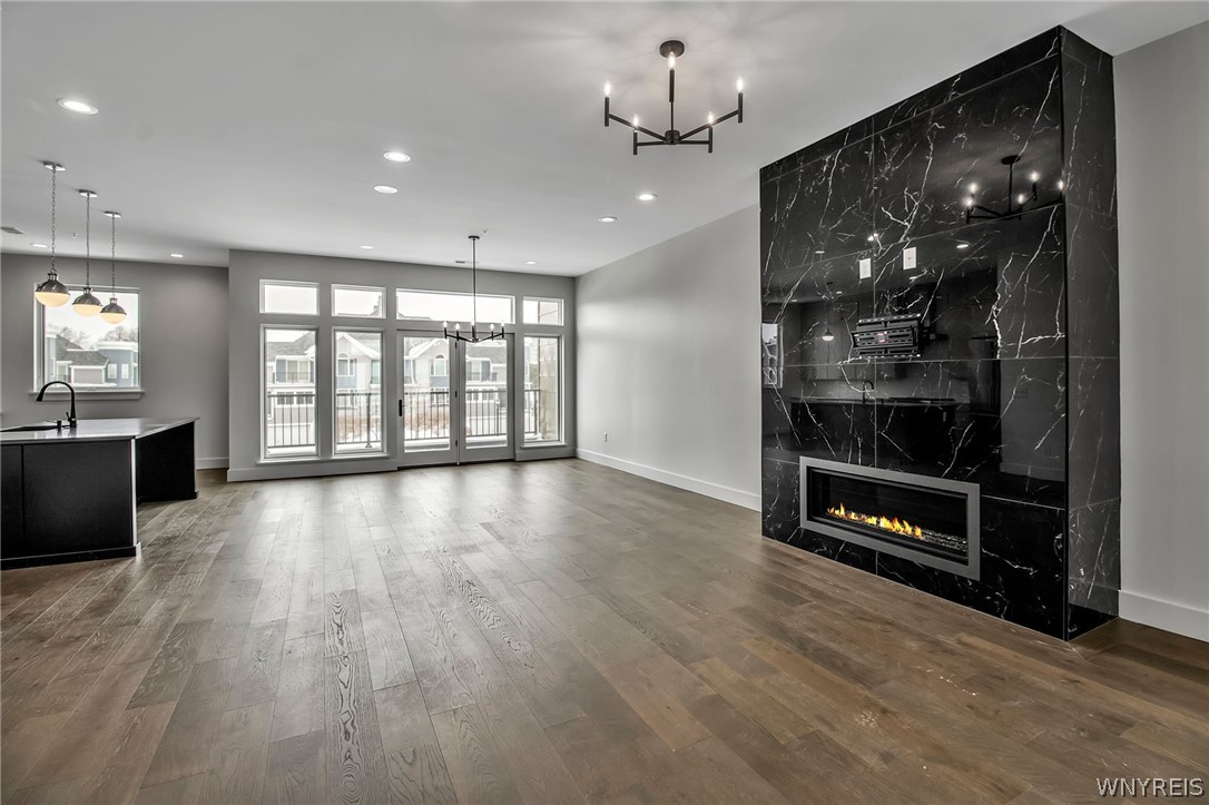 258 Lakefront Boulevard