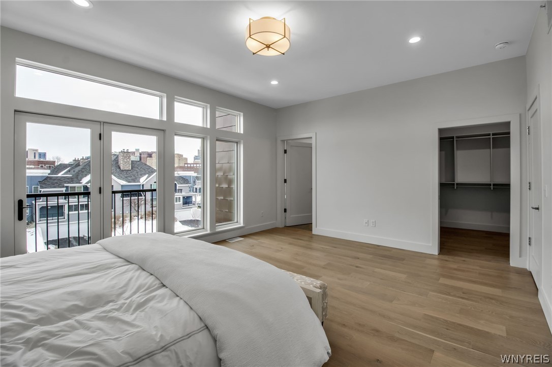 258 Lakefront Boulevard