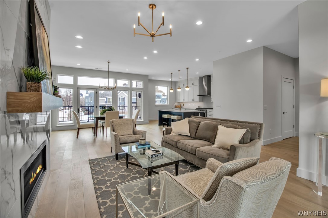 258 Lakefront Boulevard