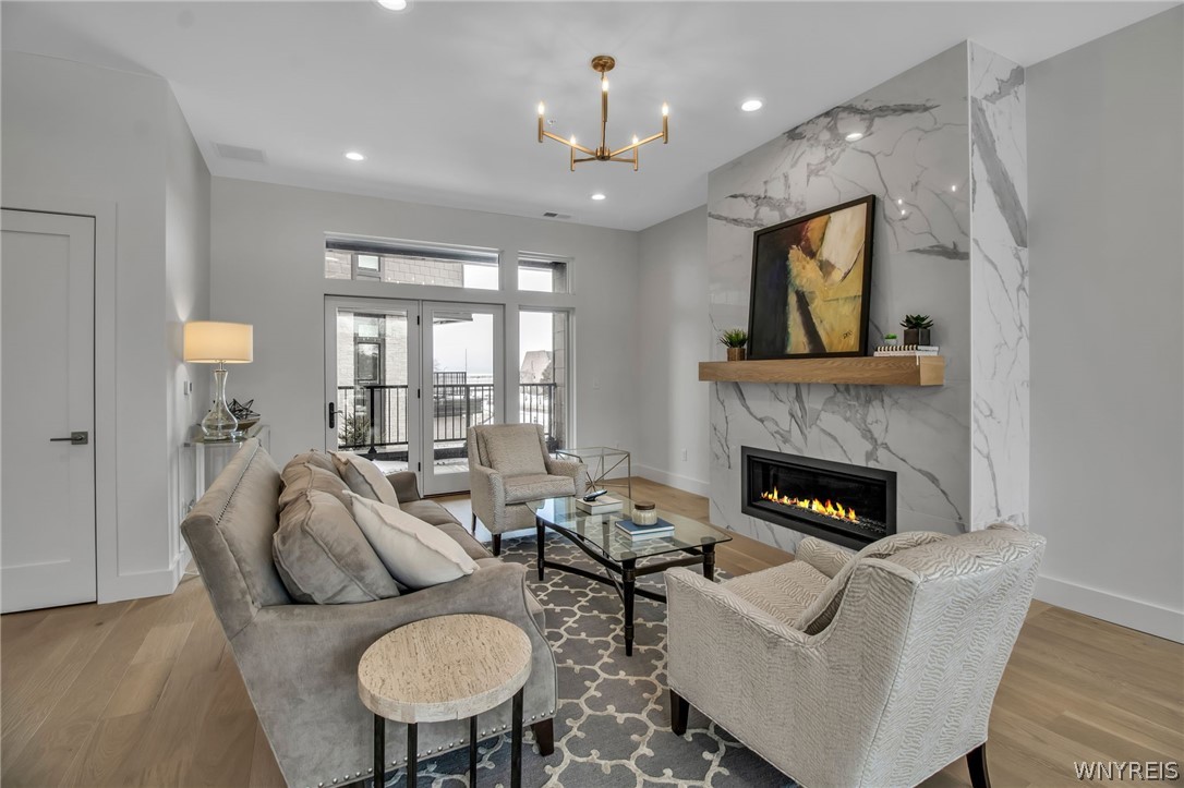 244 Lakefront Boulevard