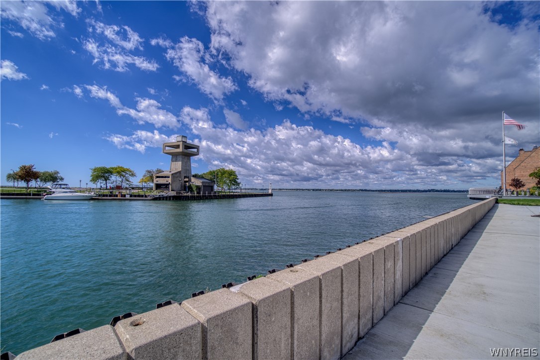 244 Lakefront Boulevard