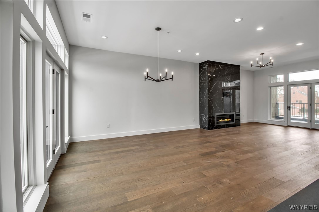 244 Lakefront Boulevard