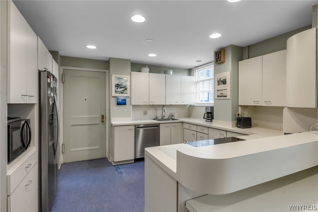 33 Gates Circle 4D