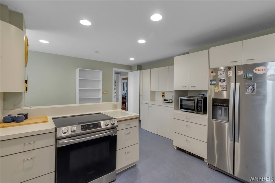 33 Gates Circle 4D