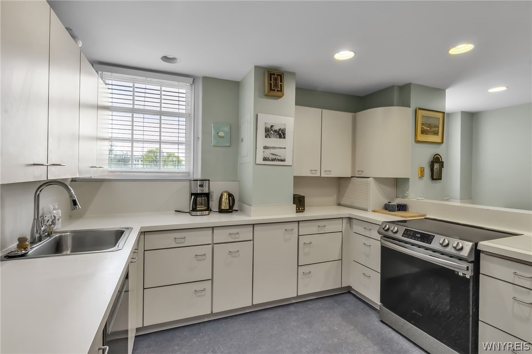 33 Gates Circle 4D