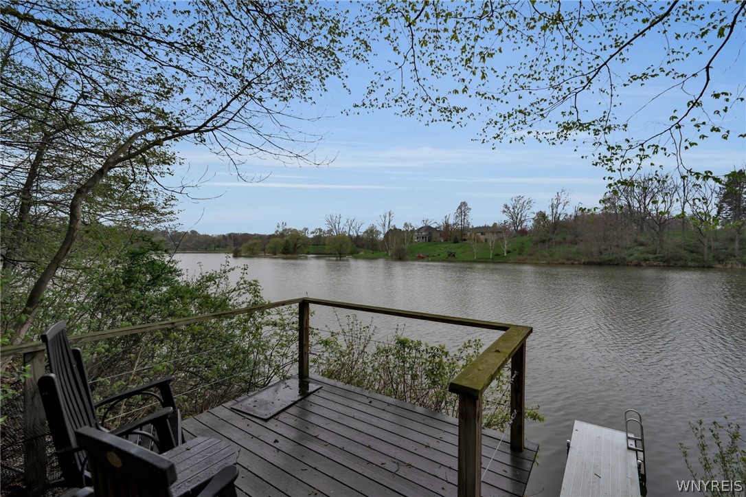 981 Lakeside Drive