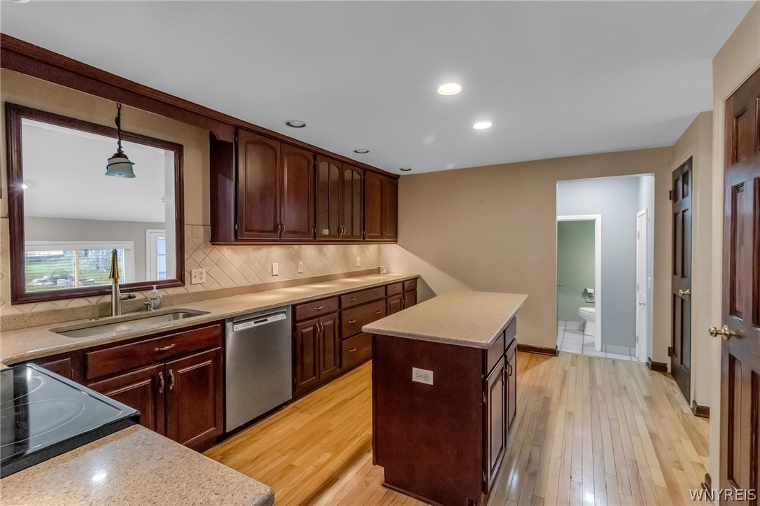 66 Pin Oak Drive