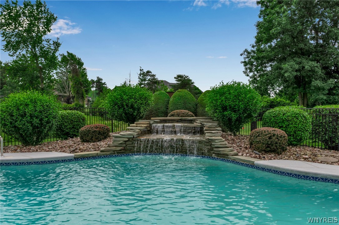 105 Promenade Lane