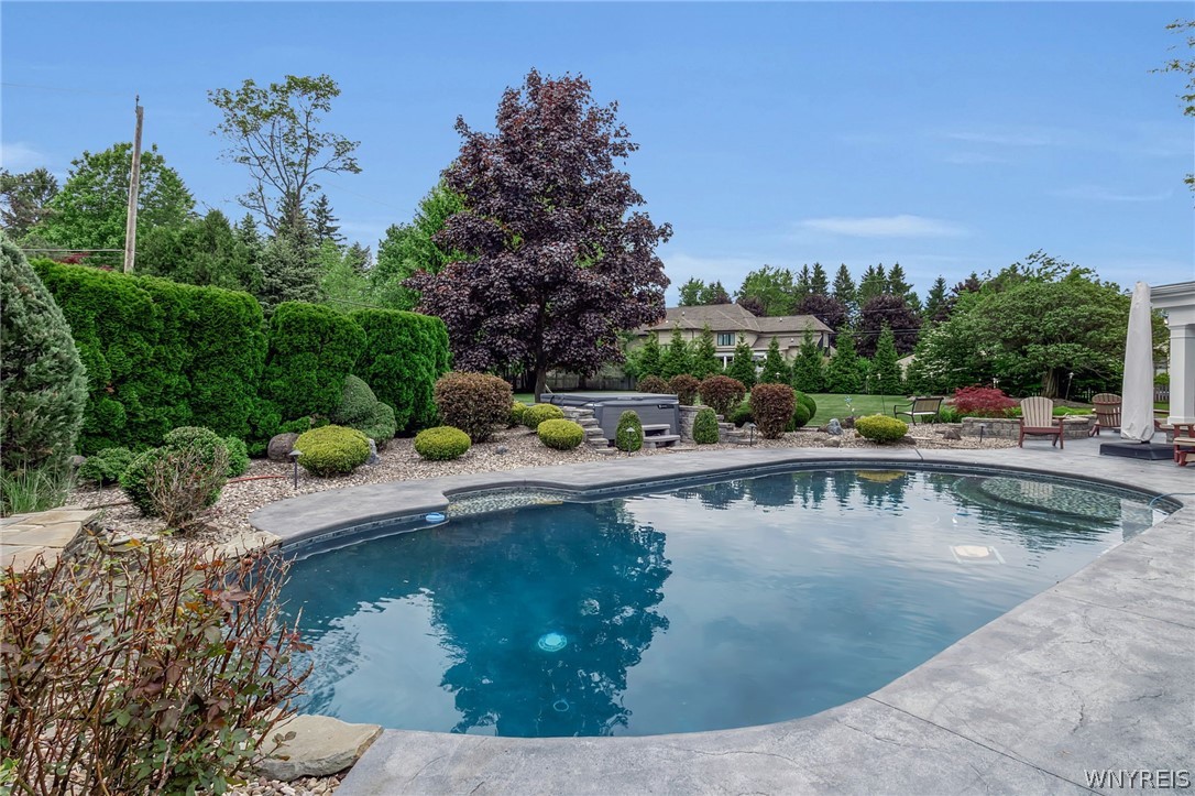 46 Ascot Circle