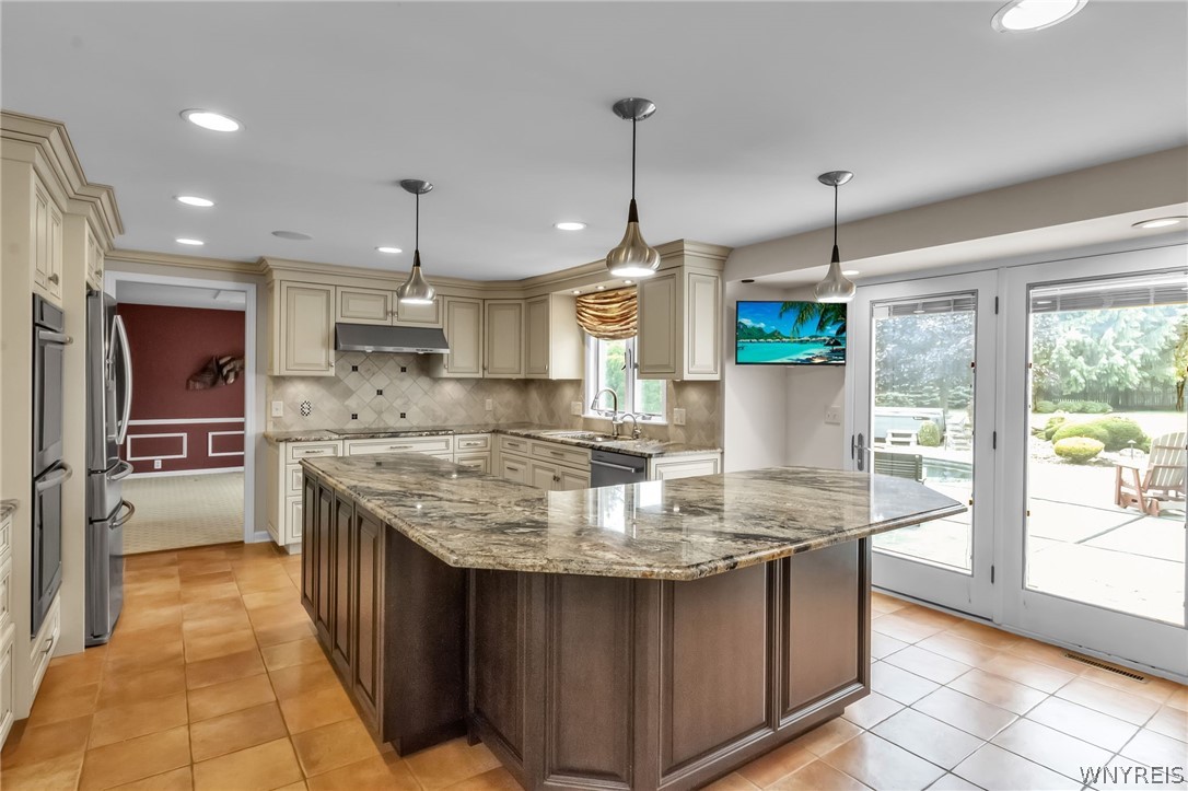 46 Ascot Circle