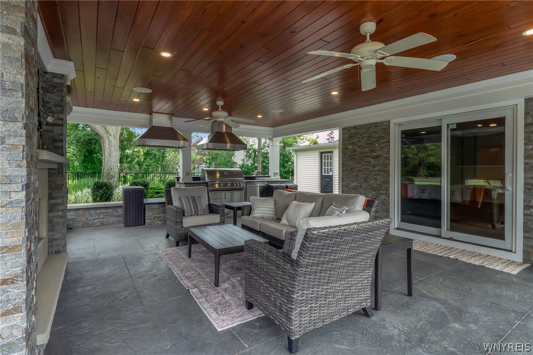 46 Ascot Circle
