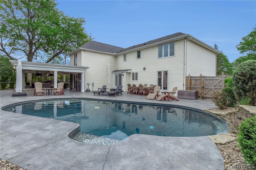 46 Ascot Circle