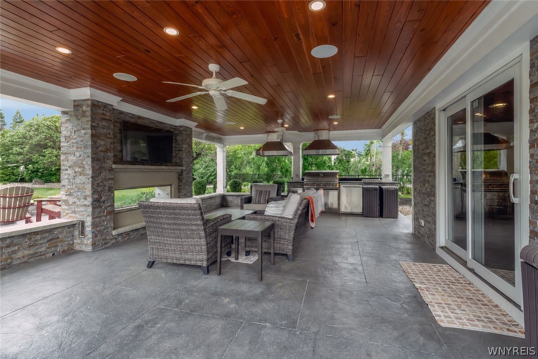 46 Ascot Circle