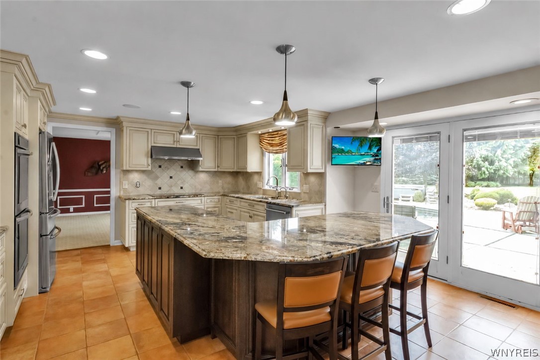 46 Ascot Circle