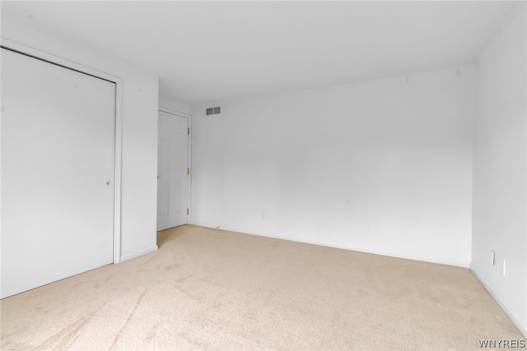 46 Ascot Circle