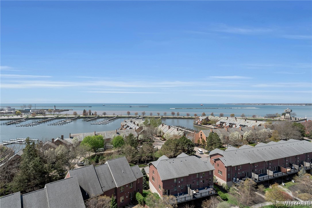 132 Lakefront Boulevard 902
