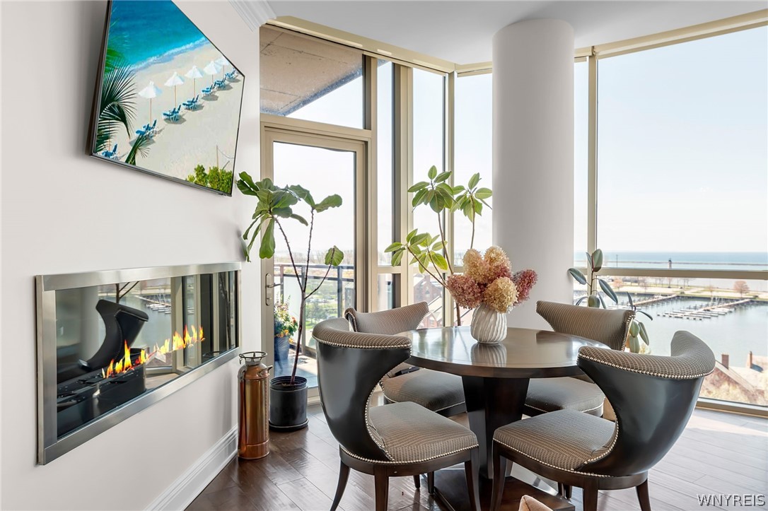 132 Lakefront Boulevard 902
