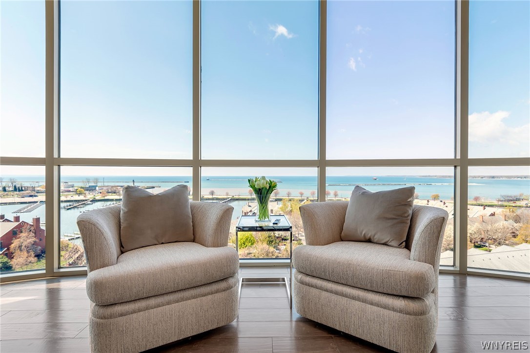132 Lakefront Boulevard 902