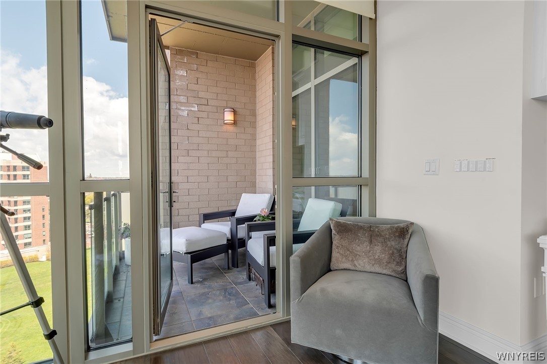 132 Lakefront Boulevard 902