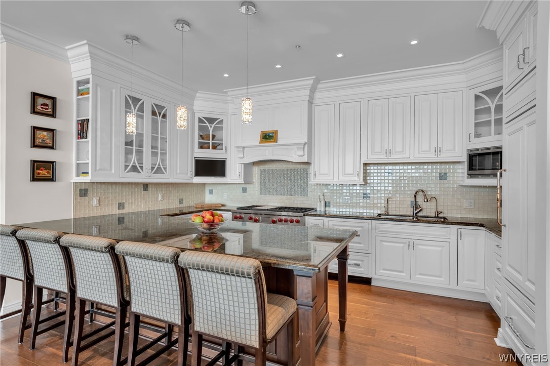 132 Lakefront Boulevard 902