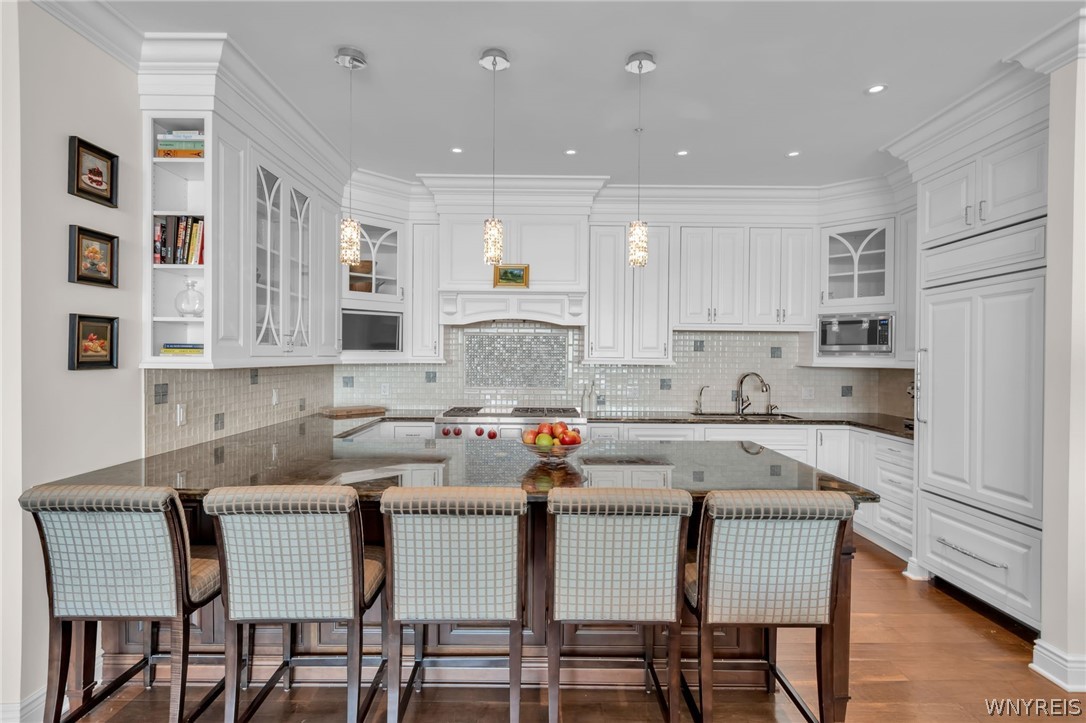 132 Lakefront Boulevard 902
