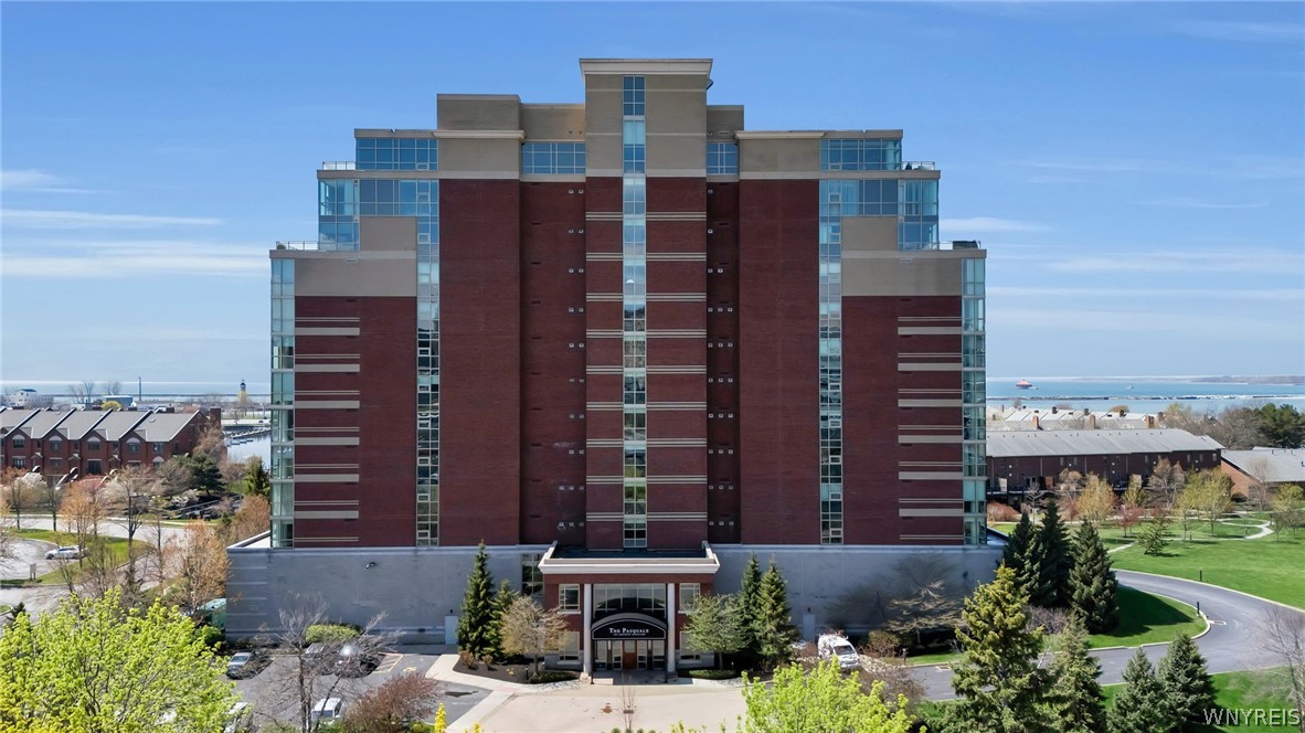 132 Lakefront Boulevard 902