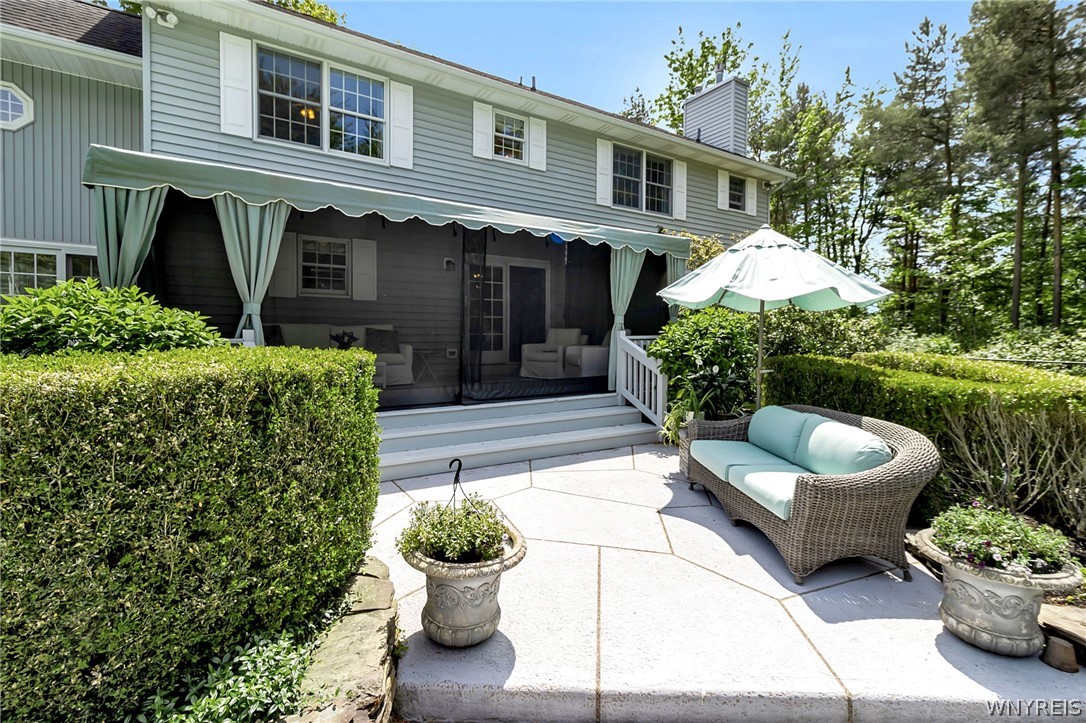 103 Sunset Boulevard