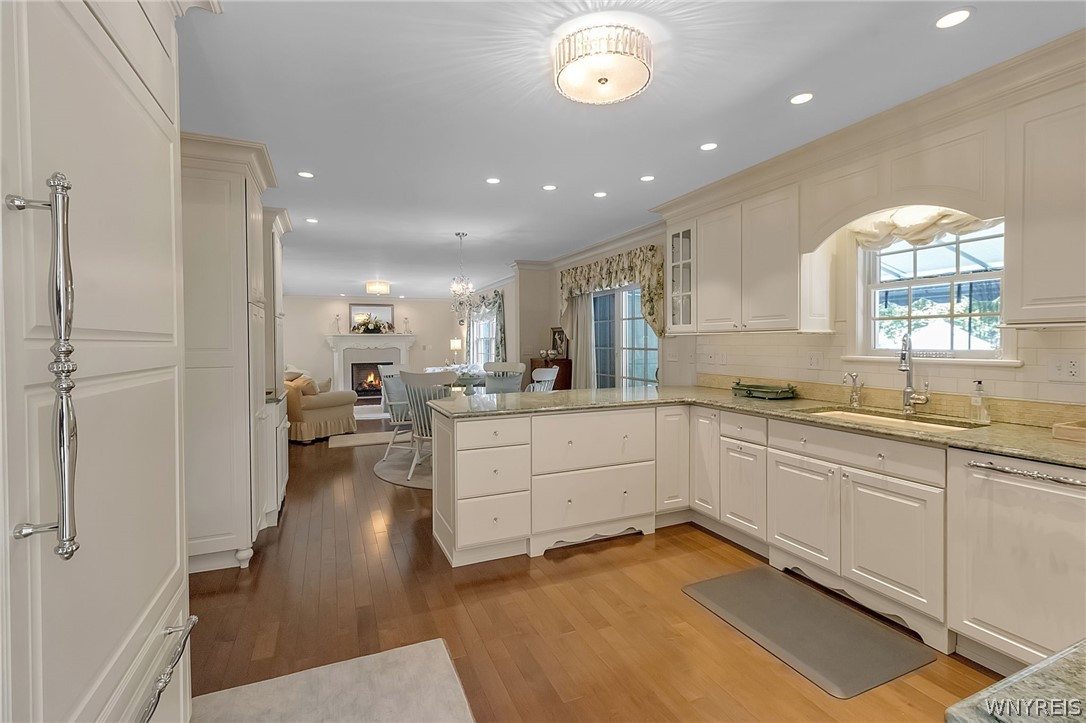 103 Sunset Boulevard