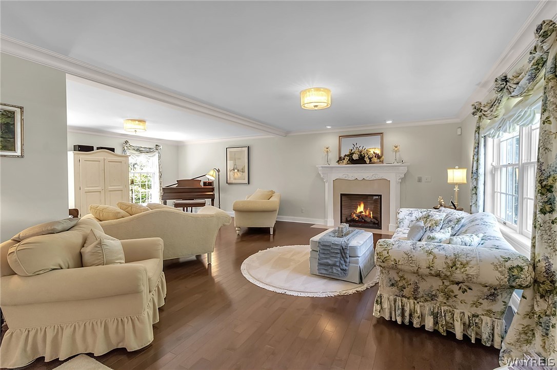 103 Sunset Boulevard