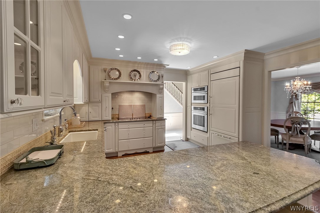 103 Sunset Boulevard