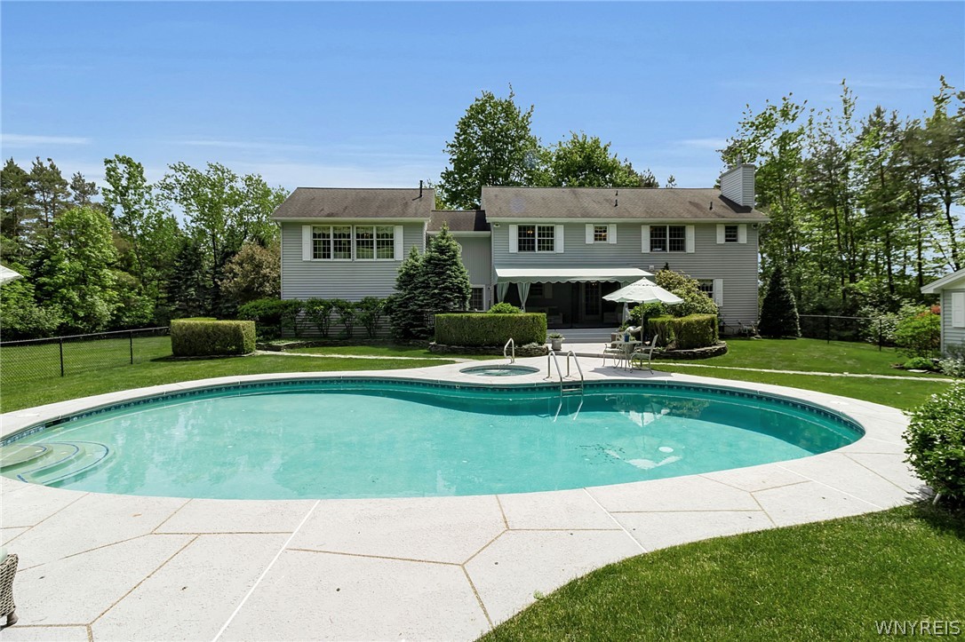 103 Sunset Boulevard