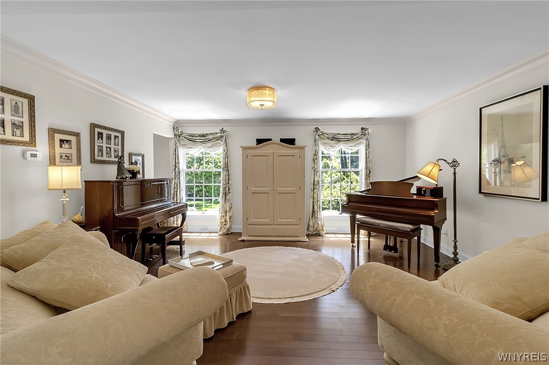 103 Sunset Boulevard