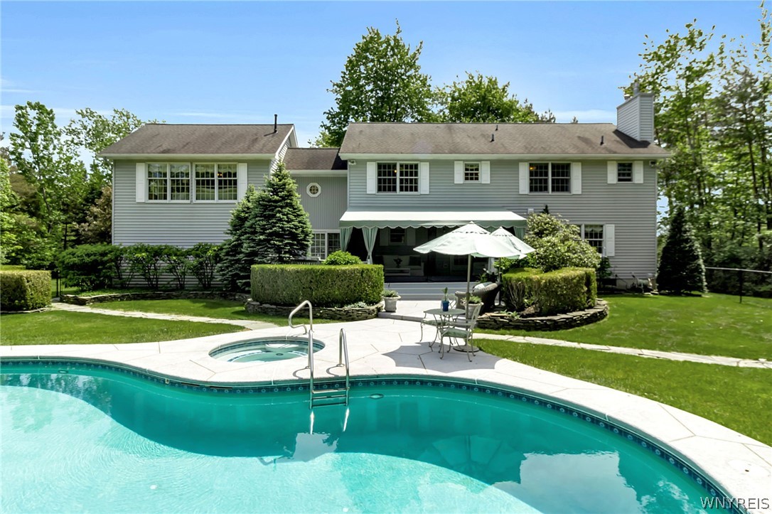 103 Sunset Boulevard