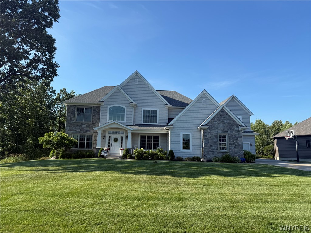 5551 Meadowglen Drive