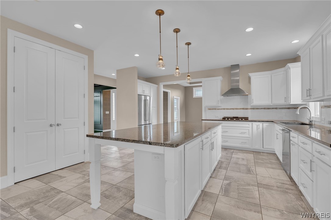 6021 Wexford Manor
