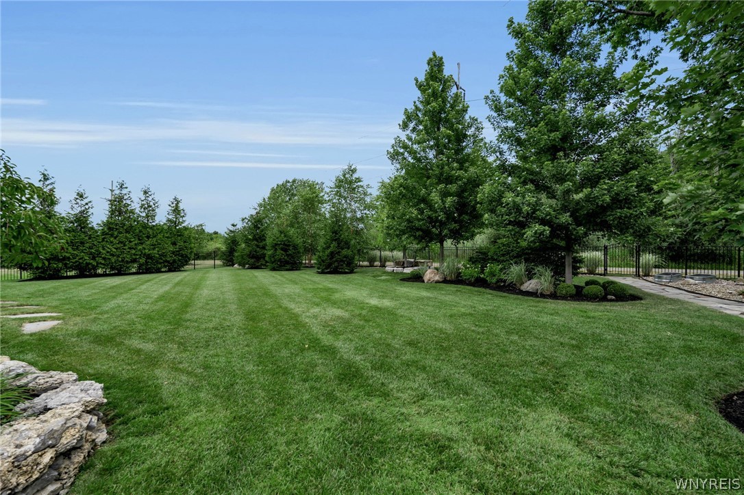 6021 Wexford Manor