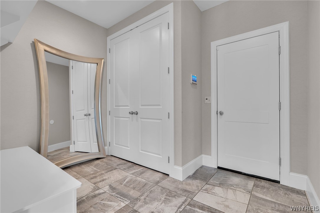 6021 Wexford Manor