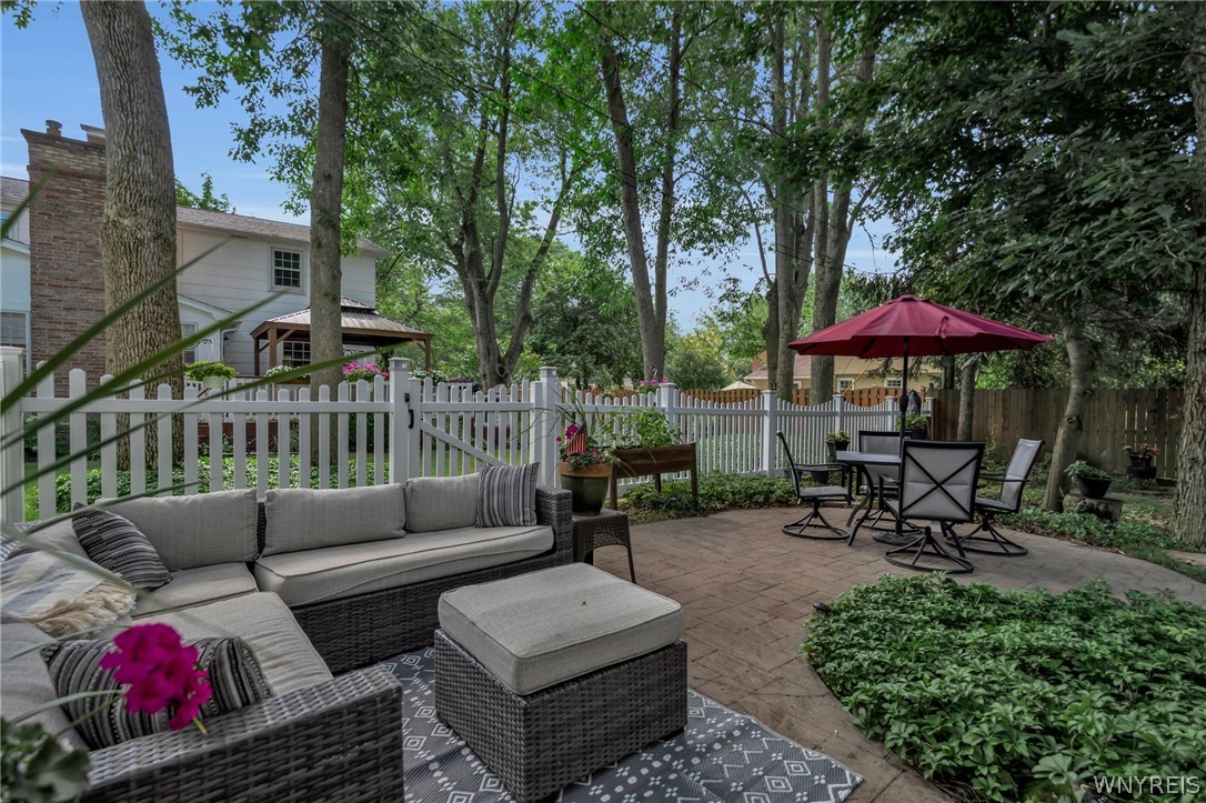 37 Pin Oak Drive