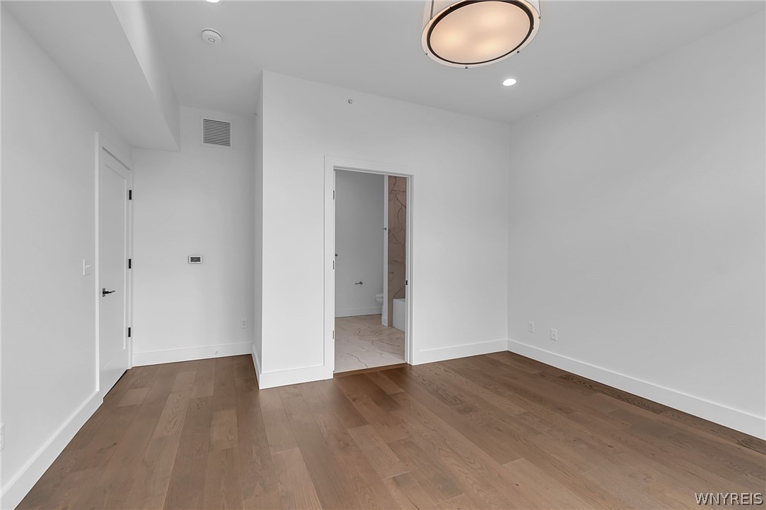 258 Lakefront Boulevard