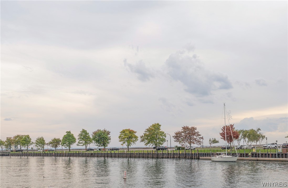 258 Lakefront Boulevard