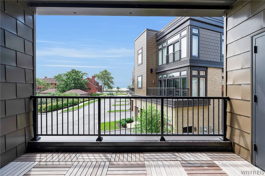 258 Lakefront Boulevard