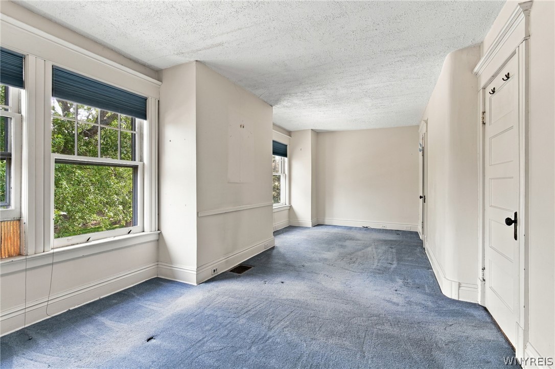 8 Berkley Place