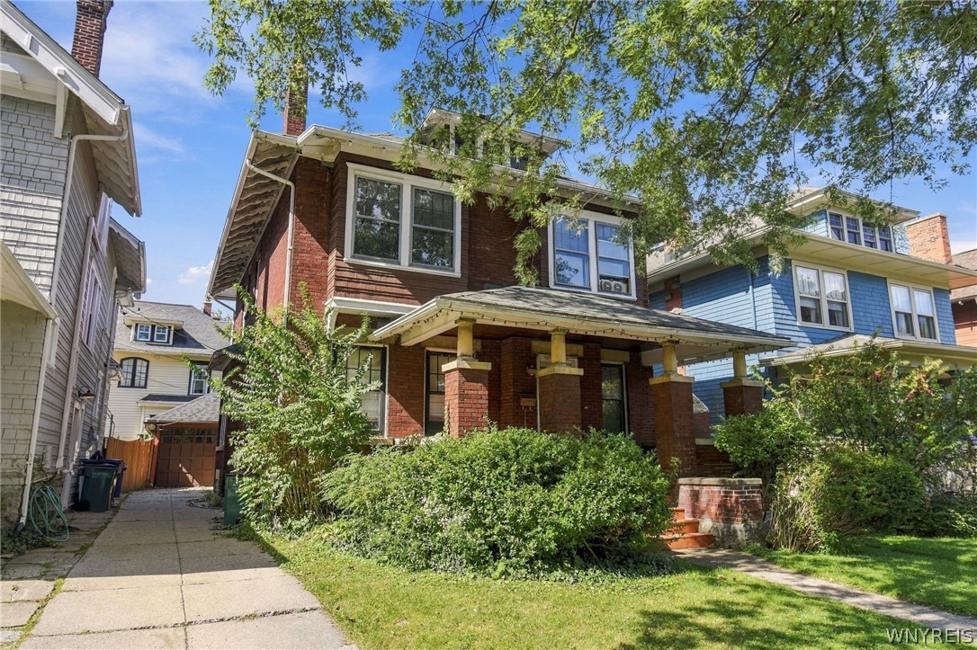 8 Berkley Place