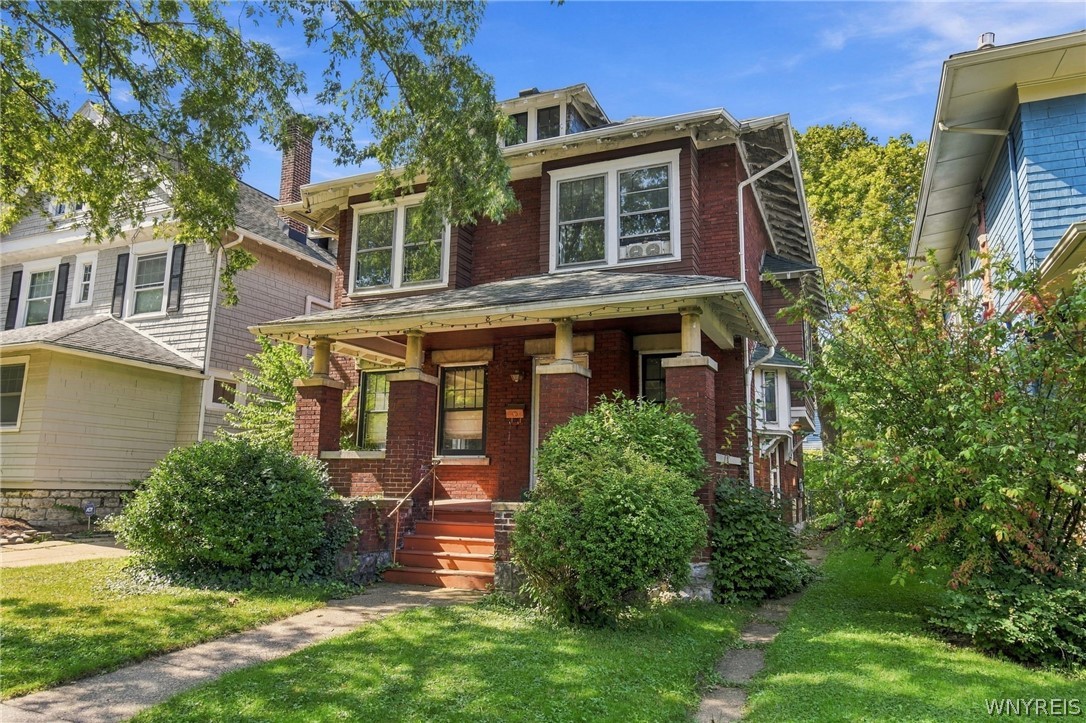 8 Berkley Place