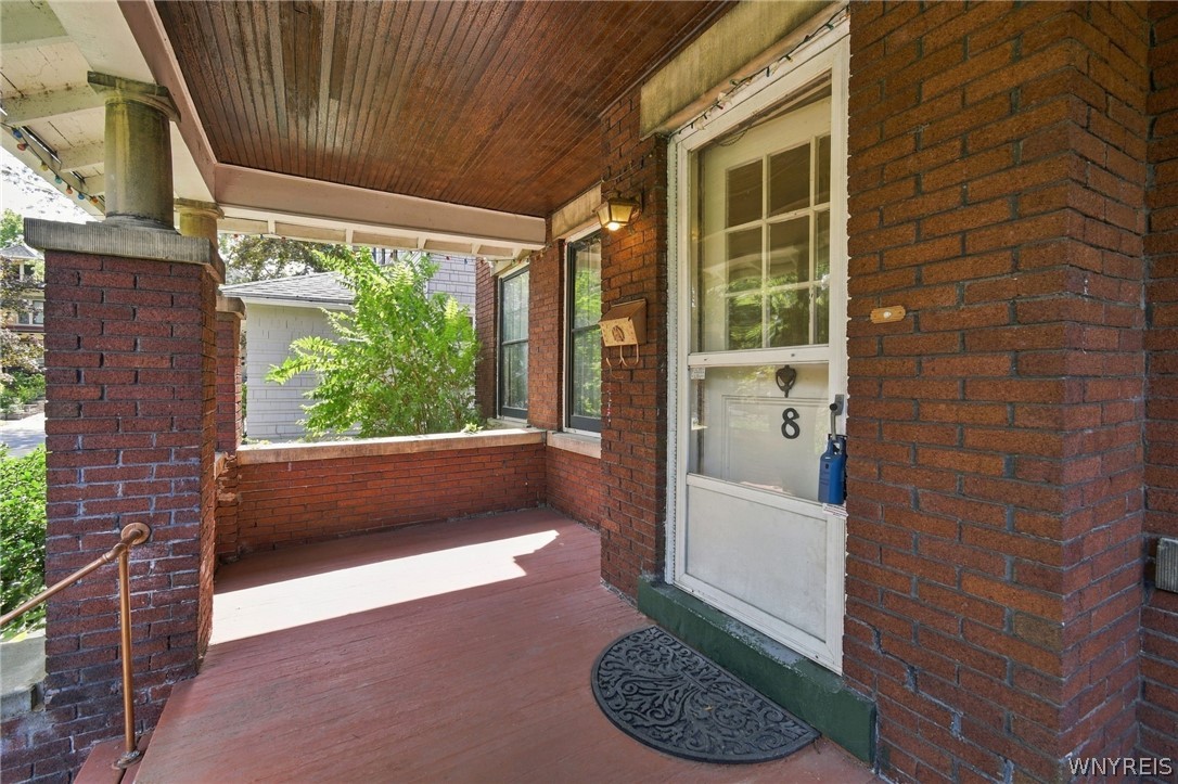 8 Berkley Place