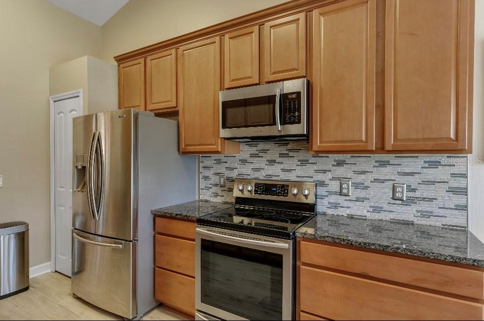 904 W BLUE SPRINGS AVE