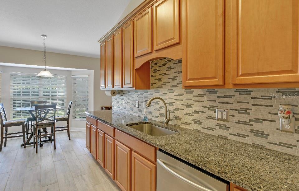 904 W BLUE SPRINGS AVE