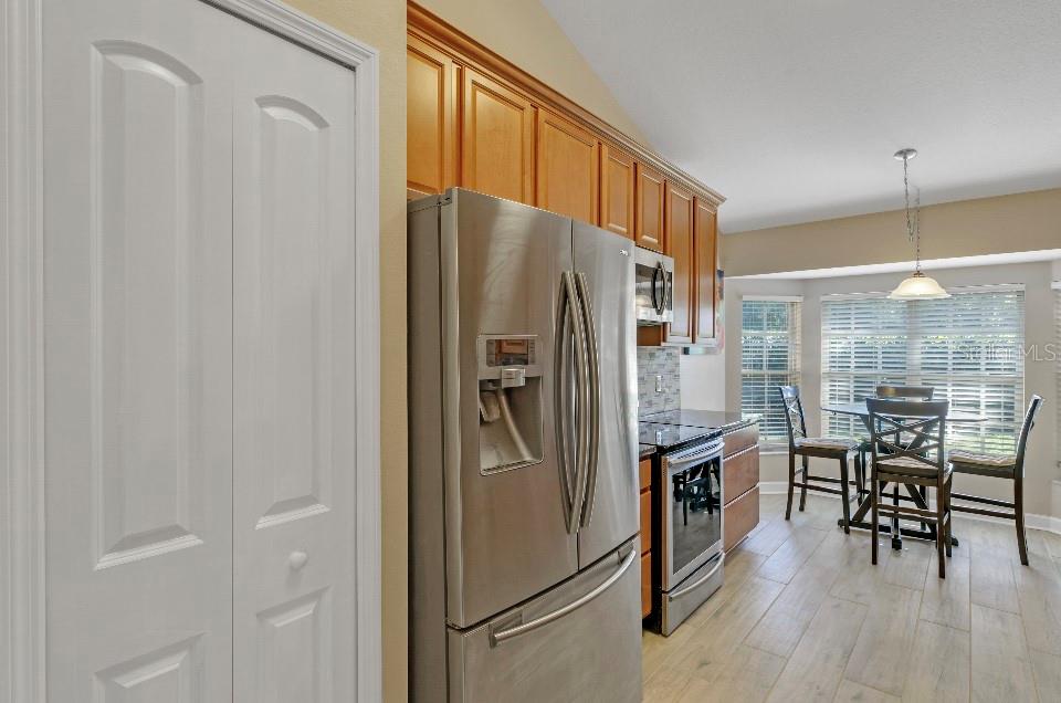 904 W BLUE SPRINGS AVE