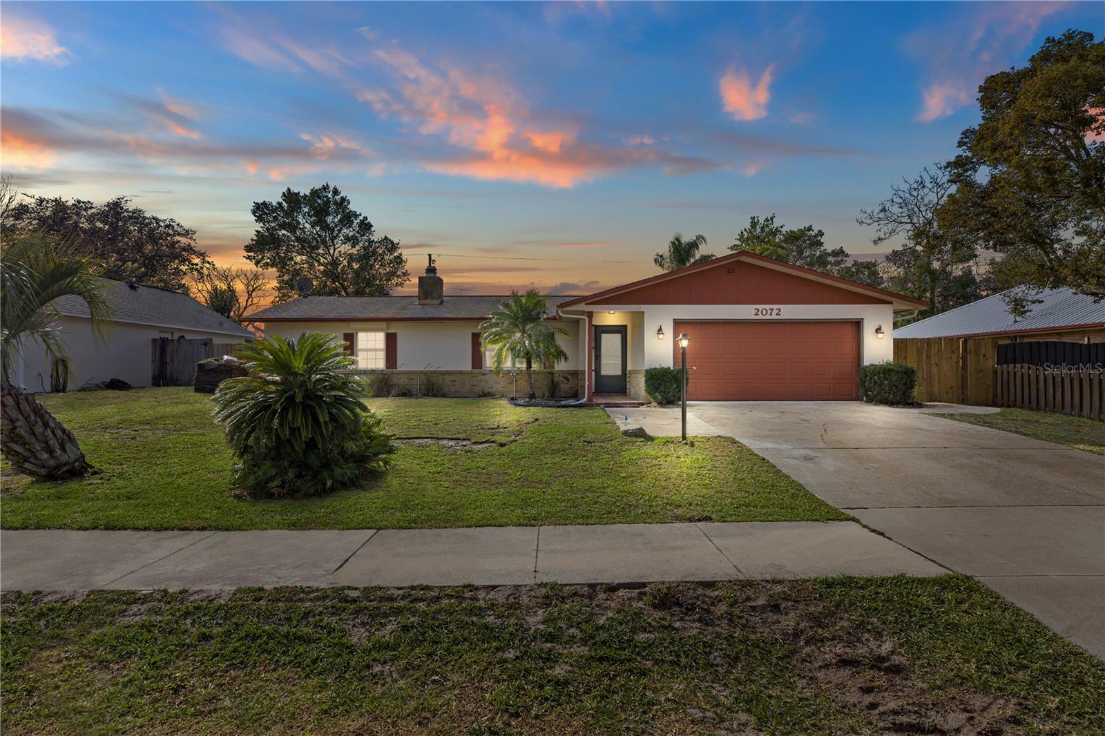 2072 W BARLINGTON DR