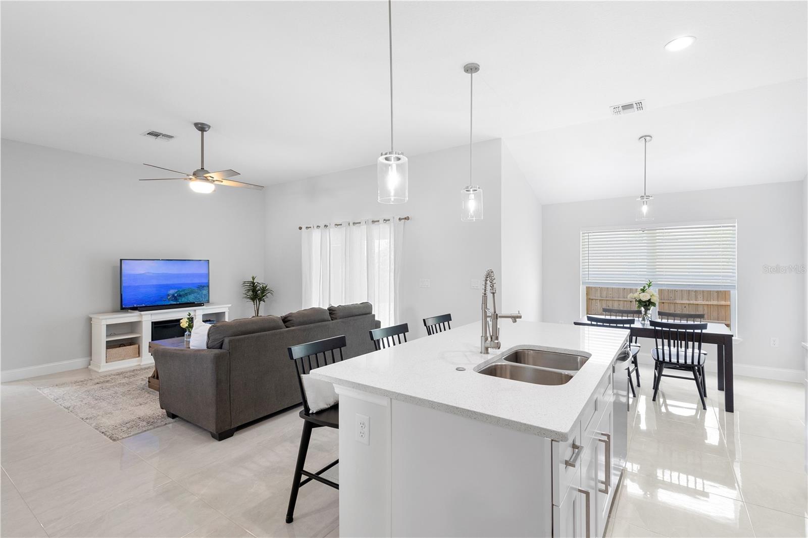 2849 WINDSOR HEIGHTS ST